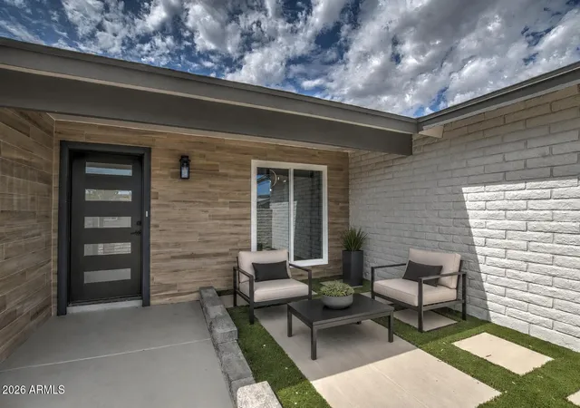 2nd image of 4819 W Dahlia Dr, Glendale, AZ 85304 | MLS# 7063032