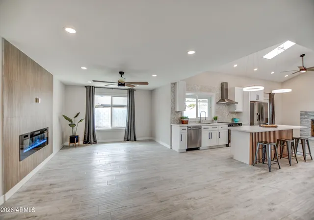 4th image of 4819 W Dahlia Dr, Glendale, AZ 85304 | MLS# 7063032