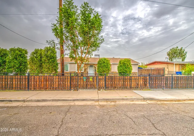 Photo 3 of Single family home for sale at 1514 E Sheridan St, Phoenix, AZ 85006 | MLS# 7064738 | Listing updated on 2026-09-18