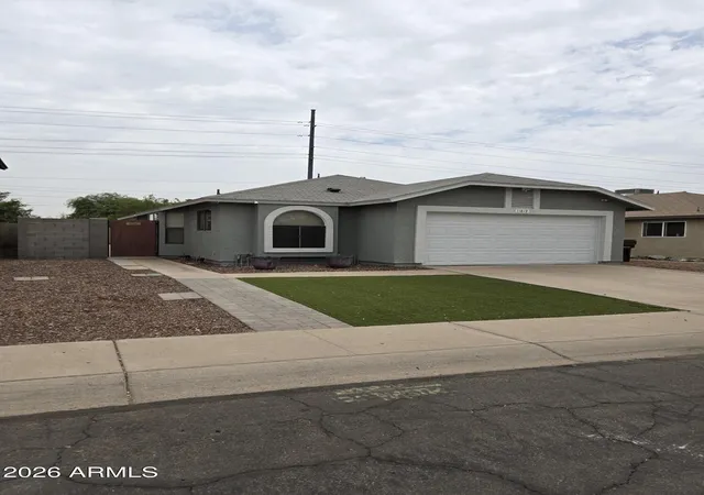 3rd image of 11819 N 75Th Dr, Peoria, AZ 85345 | MLS# 7063042