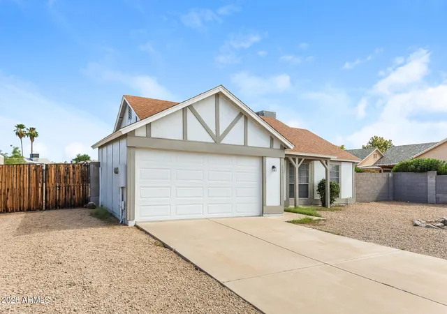 Photo 2 of Single family home for sale at 8538 W Columbine Dr, Peoria, AZ 85381 | MLS# 7063406 | Listing updated on 2026-09-10