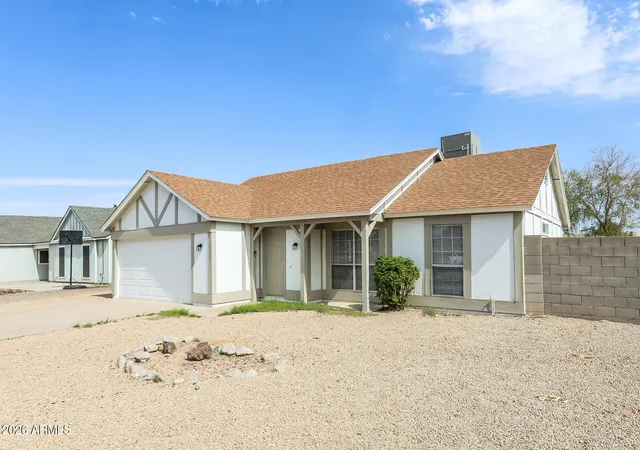 Photo 3 of Single family home for sale at 8538 W Columbine Dr, Peoria, AZ 85381 | MLS# 7063406 | Listing updated on 2026-09-10