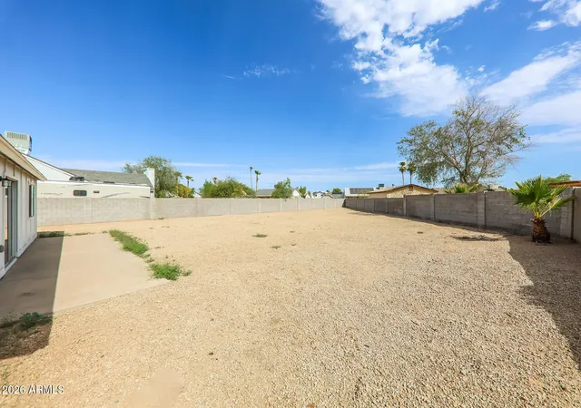 Photo 3 of Single family home for sale at 8538 W Columbine Dr, Peoria, AZ 85381 | MLS# 7063406 | Listing updated on 2026-09-10
