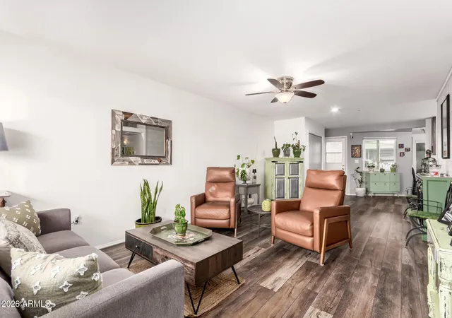 4th image of 10864 W Santa Fe Dr, Sun City, AZ 85351 | MLS# 7063174