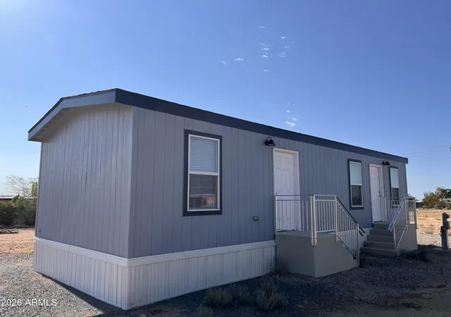 10th image of 26711 S Grandview Dr E, Congress, AZ 85332 | MLS# 7063744