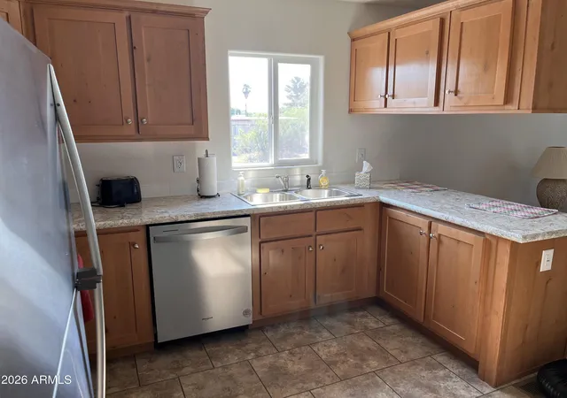 Photo 4 of Single family home for sale at 26711 S Grandview Dr E, Congress, AZ 85332 | MLS# 7063744 | Listing updated on 2026-08-11