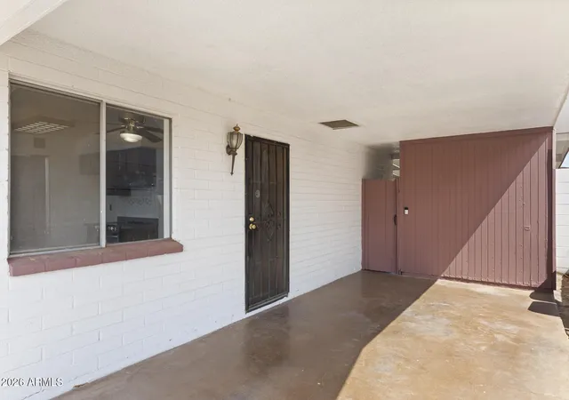 3rd image of 2242 E Chipman Rd, Phoenix, AZ 85040 | MLS# 7063323