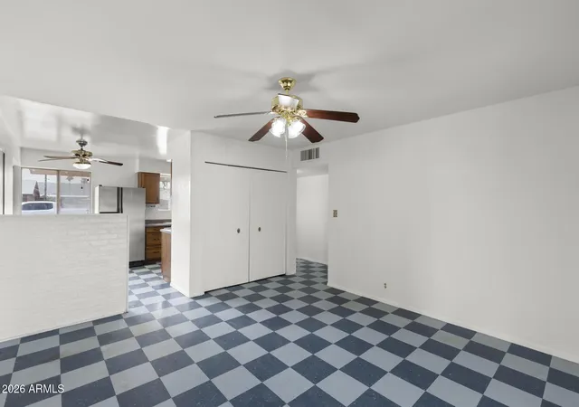 4th image of 2242 E Chipman Rd, Phoenix, AZ 85040 | MLS# 7063323