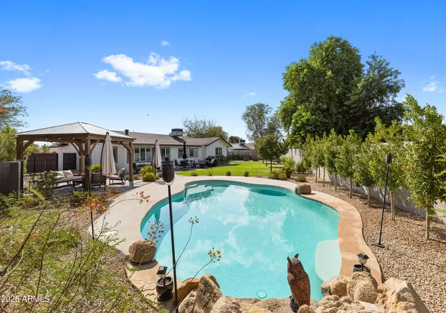 Photo 1 of Single family home for sale at 253 S Monterey St, Gilbert, AZ 85233 | MLS# 7066845 | Listing updated on 2026-10-20