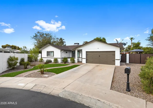 Photo 3 of Single family home for sale at 253 S Monterey St, Gilbert, AZ 85233 | MLS# 7066845 | Listing updated on 2026-08-18