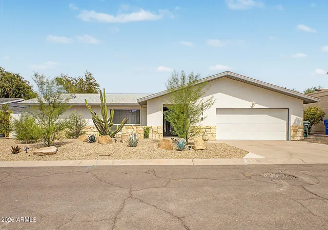 Photo 2 of Single family home for sale at 2818 E Malapai Dr, Phoenix, AZ 85028 | MLS# 7072646 | Listing updated on 2026-09-17