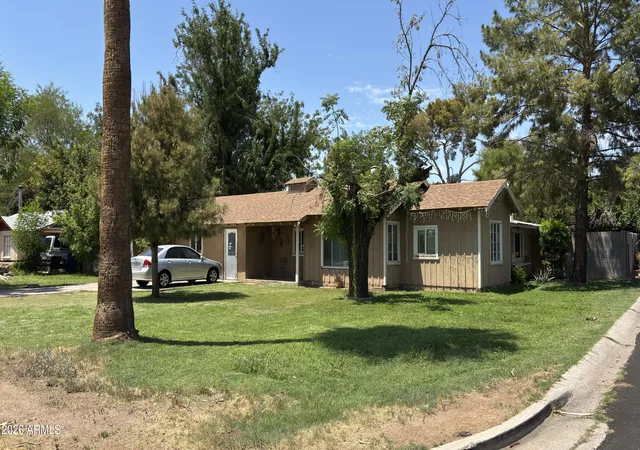 Photo 3 of Sale Pending at 4102 E Palm Ln, Phoenix, AZ 85008 | MLS# 7063409 | Listing updated on 2026-09-10
