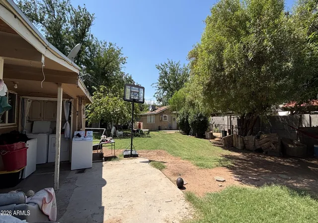 Photo 4 of Sale Pending at 4102 E Palm Ln, Phoenix, AZ 85008 | MLS# 7063409 | Listing updated on 2026-09-10