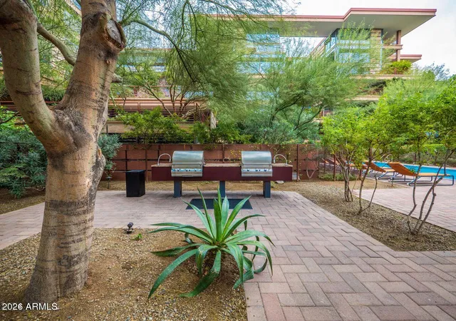 2nd image of 7147 E Rancho Vis Dr, Scottsdale, AZ 85251