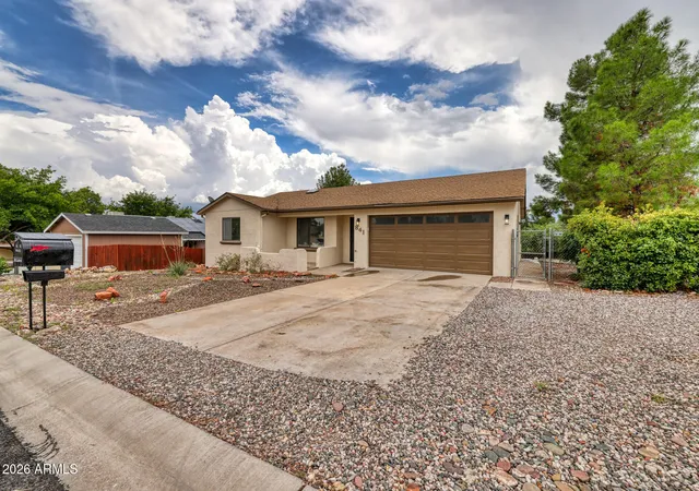 Photo 3 of Single family home for sale at 841 Lisa St, Clarkdale, AZ 86324 | MLS# 7067295 | Listing updated on 2026-10-04