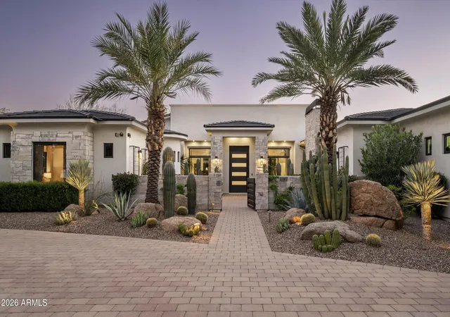 1st image of 8700 N 55th Pl, Paradise Valley, AZ 85253 | MLS# 7063789