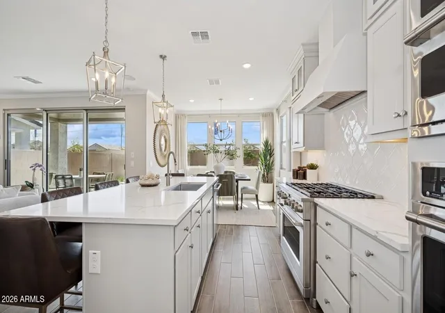 Photo 3 of Sale Pending at 8022 W Loma Ln, Peoria, AZ 85345 | MLS# 7063419 | Listing updated on 2026-09-24