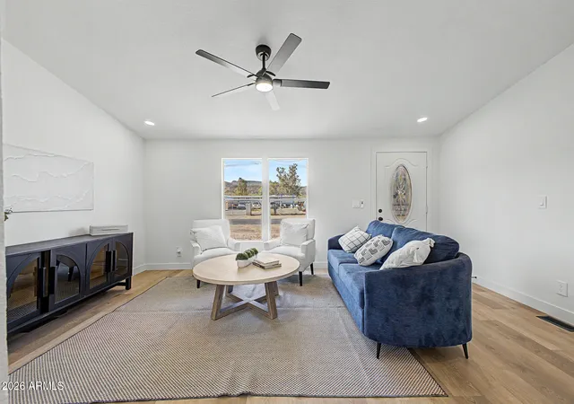 Photo 3 of Sale Pending at 20421 E Kiva Rd, Black Canyon City, AZ 85324 | MLS# 7063522 | Listing updated on 2026-09-11