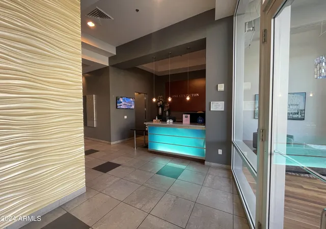 Photo 3 of Condo for sale at 1 E Lexington Ave #609, Phoenix, AZ 85012 | MLS# 7063580 | Listing updated on 2026-09-25