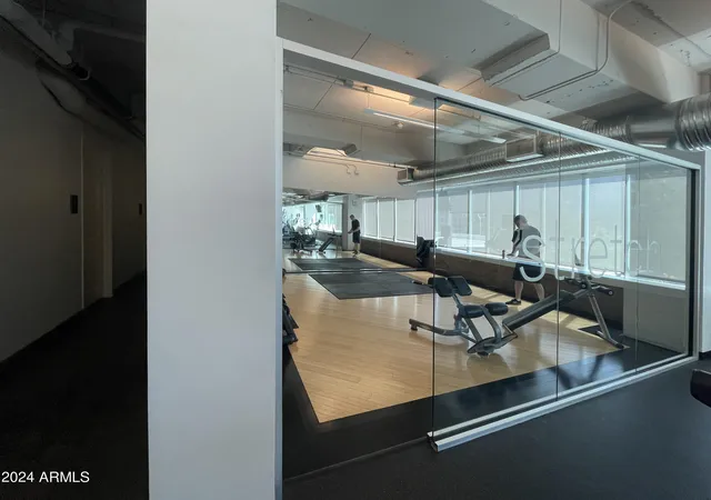 2nd image of 1 E Lexington Ave, Phoenix, AZ 85012
