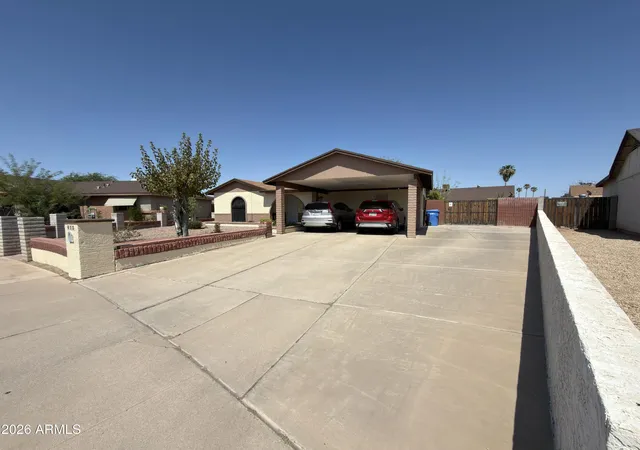 2nd image of 615 N 61st Dr, Phoenix, AZ 85043 | MLS# 7063889