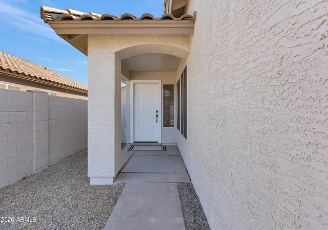 3rd image of 741 E Cantebria Dr, Gilbert, AZ 85296 | MLS# 7063600