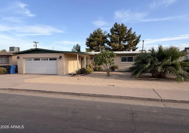 3rd image of 3725 W Elm St, Phoenix, AZ 85019 | MLS# 7064795