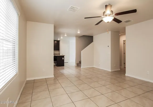 5th image of 8235 W Odeum Ln, Phoenix, AZ 85043 | MLS# 7063690