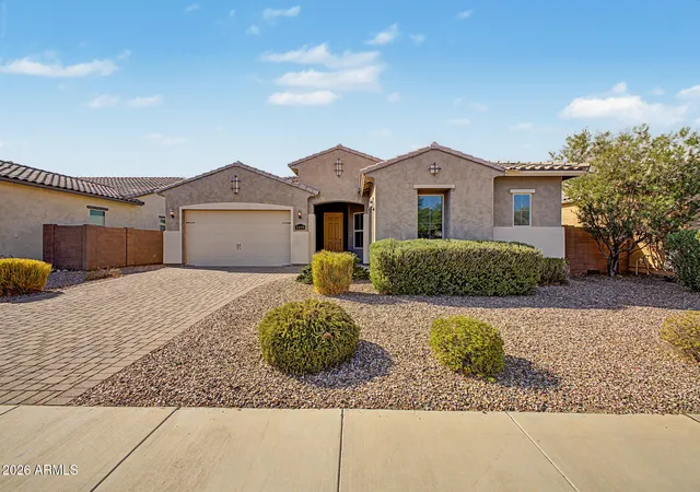 Photo 2 of Single family home for sale at 2690 E Hazeltine Wy, Gilbert, AZ 85298 | MLS# 7063965 | Listing updated on 2026-10-15