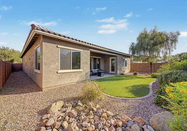Photo 3 of Single family home for sale at 2690 E Hazeltine Wy, Gilbert, AZ 85298 | MLS# 7063965 | Listing updated on 2026-10-15