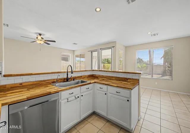 2nd image of 1819 W Nighthawk Wy, Phoenix, AZ 85045 | MLS# 7065539