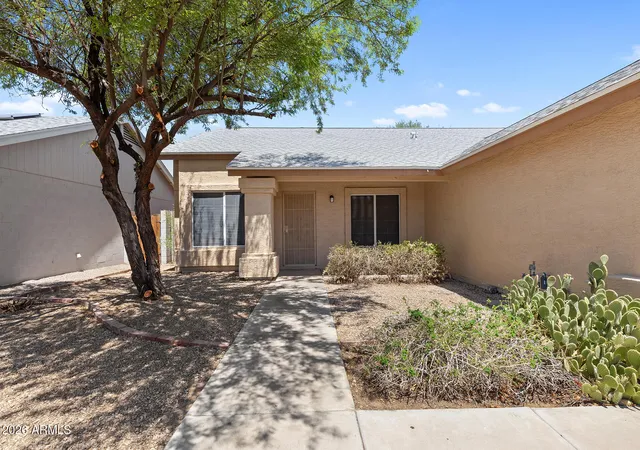 Photo 3 of Single family home for sale at 10248 W Medlock Dr, Glendale, AZ 85307 | MLS# 7064272 | Listing updated on 2026-09-24