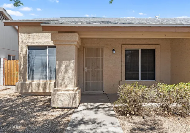 Photo 4 of Single family home for sale at 10248 W Medlock Dr, Glendale, AZ 85307 | MLS# 7064272 | Listing updated on 2026-09-24
