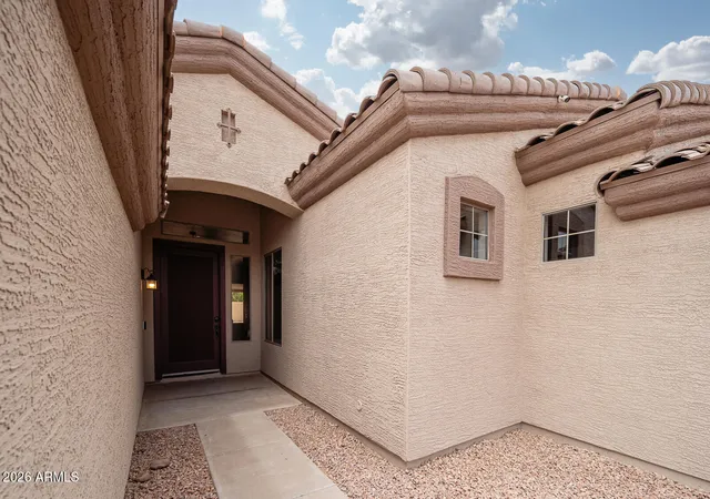 Photo 3 of Single family home for sale at 1740 S Heritage Dr, Gilbert, AZ 85295 | MLS# 7063981 | Listing updated on 2026-09-13
