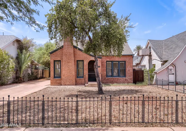 1st image of 2042 N 12th St, Phoenix, AZ 85006 | MLS# 7063917