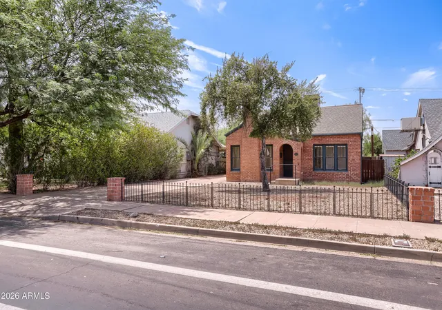 Photo 3 of Sale Pending at 2042 N 12th Street, Phoenix, AZ 85006 | MLS# 7063917 | Listing updated on 2026-09-22