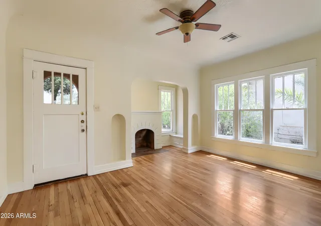 Photo 4 of Sale Pending at 2042 N 12th Street, Phoenix, AZ 85006 | MLS# 7063917 | Listing updated on 2026-09-22