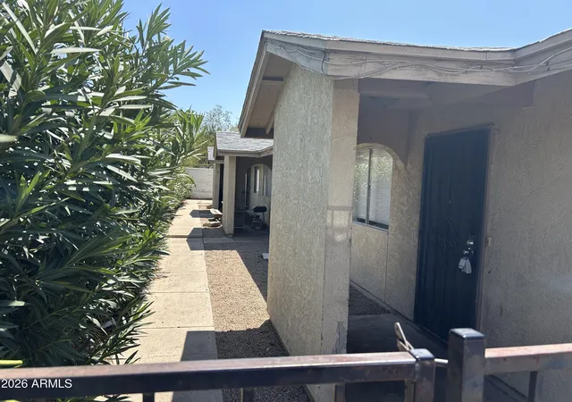 Photo 3 of Townhouse for sale at 10213 N 15th Avenue, Phoenix, AZ 85021 | MLS# 7064724 | Listing updated on 2026-09-29