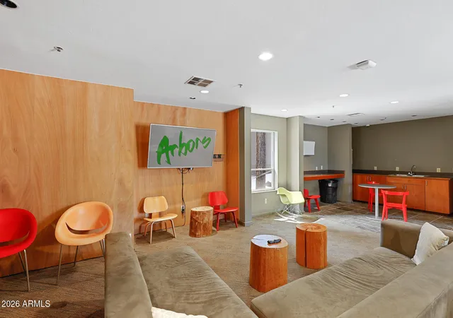 2nd image of 1385 W University Ave, Flagstaff, AZ 86001
