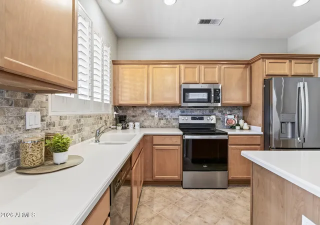 5th image of 16190 W Red Rock Dr, Surprise, AZ 85374 | MLS# 7065381