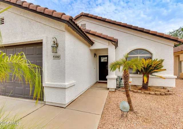 Photo 2 of Sale Pending at 2010 E Aire Libre Ave, Phoenix, AZ 85022 | MLS# 7064159 | Listing updated on 2026-09-18