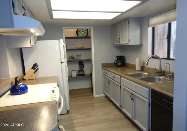 3rd image of 1352 E Highland Ave, Phoenix, AZ 85014