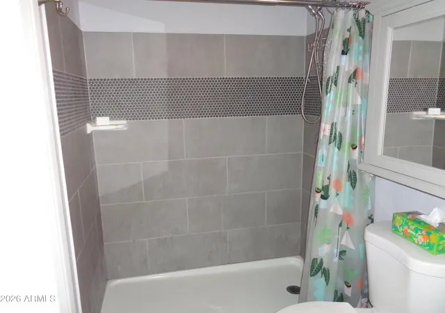 5th image of 1352 E Highland Ave, Phoenix, AZ 85014