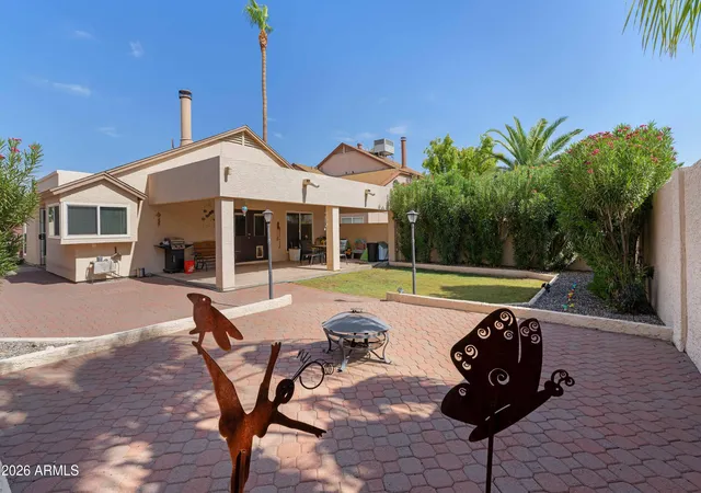 Photo 4 of Sale Pending at 19234 N 4th Place, Phoenix, AZ 85024 | MLS# 7066542 | Listing updated on 2026-09-21