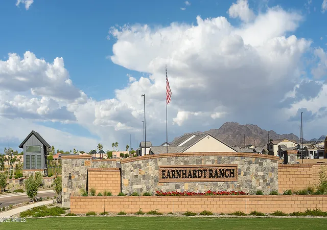 Photo 3 of Sale Pending at 1054 E Gleneagle Dr, Chandler, AZ 85249 | MLS# 7064353 | Listing updated on 2026-08-11