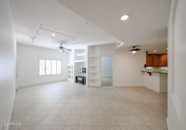 image of 5350 E Deer Valley Dr #1238, Phoenix, AZ 85054 | MLS# 7064351