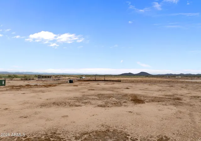 Photo 4 of Land for sale at X Long Rifle Rd #B, Aguila, AZ 85320 | MLS# 7064436 | Listing updated on 2026-09-11
