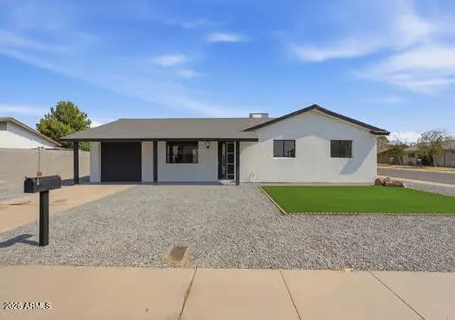 Photo 1 of Single family home for sale at 5724 W Lupine Ave, Glendale, AZ 85304 | MLS# 7064467 | Listing updated on 2026-09-13