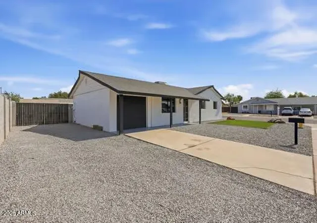 Photo 2 of Single family home for sale at 5724 W Lupine Ave, Glendale, AZ 85304 | MLS# 7064467 | Listing updated on 2026-09-13