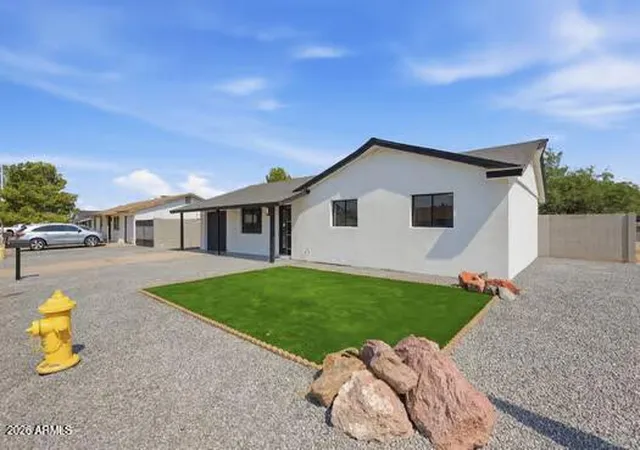 Photo 3 of Single family home for sale at 5724 W Lupine Ave, Glendale, AZ 85304 | MLS# 7064467 | Listing updated on 2026-09-13